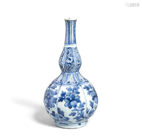 A blue and white lobed gourd-shaped bottle vase Ming dynasty, 17th century