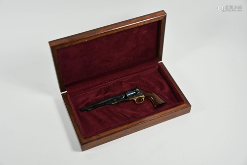 A miniature replica US Civil War period 44 calibre Army