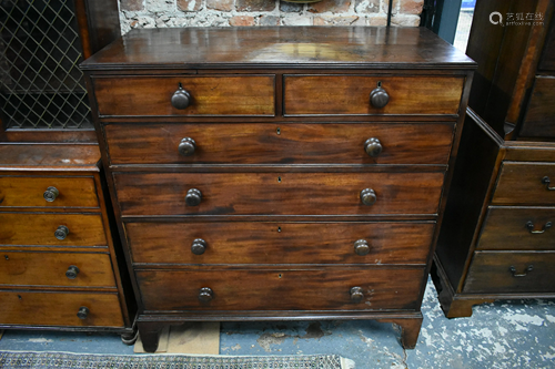 A Georgian mahogany chest of two short over 4 long