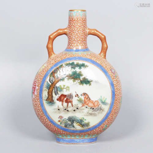 A Gilt Beast Porcelain Double-eared Moonflask