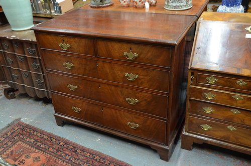 A Georgian mahogany chest of two short over three long