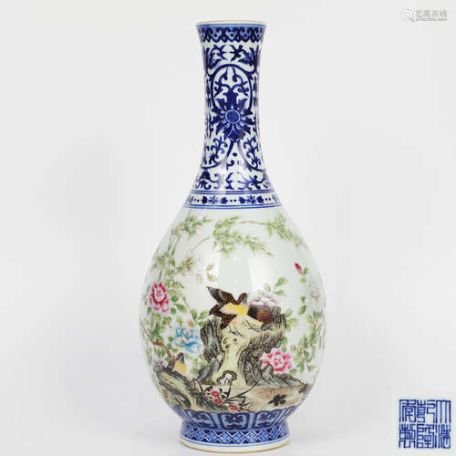 A Blue and White Famille Rose Bird and Flower Porcelain Vase