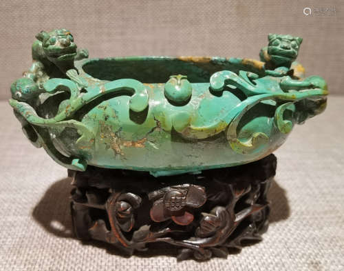 A TURQUOISE CARVED DRAGON PATTERN BRUSH WASHER