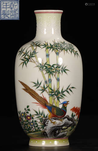 DAQINGQIANLONGNIANZHI MARK ENAMELED GLAZE VASE