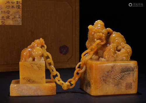 PAIR OF TIANHUANG STONE CARVED SEAL