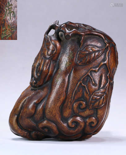 A CHENXIANG WOOD CARVED BOX