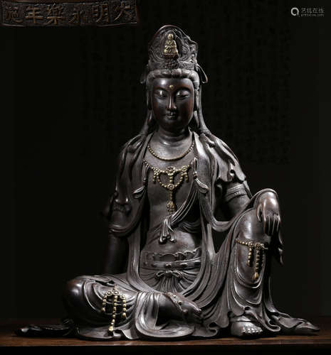 A COPPER CASTED GUANYIN BUDDHA SHAPE STATUE