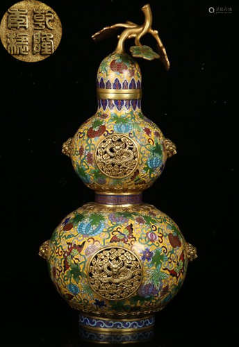 A CLOISONNE CASTED GOURD VASE