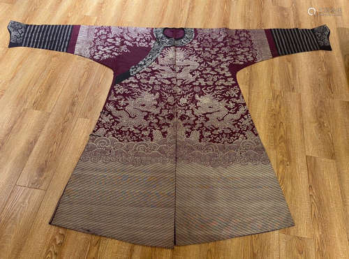 A KESI EMBROIDERY WITH DRAGON PATTERN ROBE