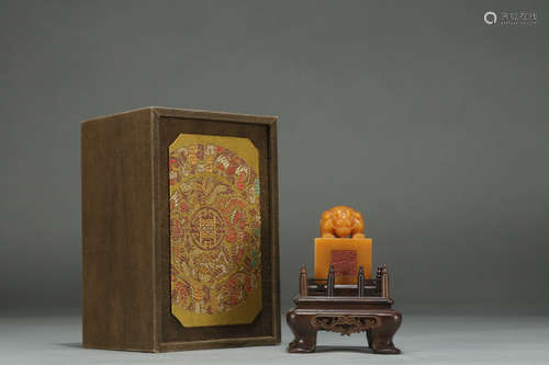 QIANLONG MARK, CHINESE SOAPSTONE SEAL