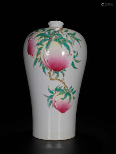 YONGZHENG MARK, CHINESE FAMILLE ROSE VASE