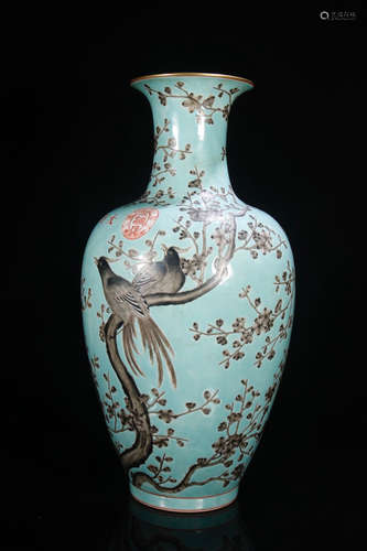 CHINESE GREEN GLAZED VASE