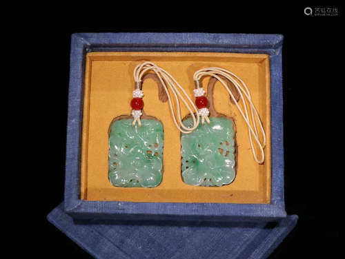 PAIR OF CHINESE JADE ORNAMENT