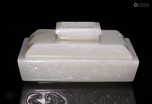 CHINESE CARVED HETIAN JADE CONTAINENR