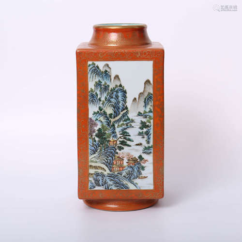 Qianlong of Qing Dynasty        Pastel square bottle