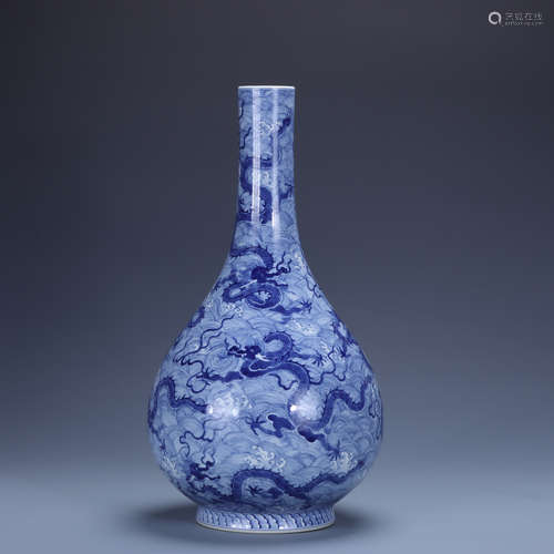 Yongzheng of Qing Dynasty        Blue and white sea water bottle with dragon design