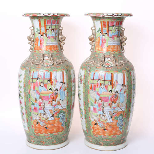 the Qing dynasty         A pair of pastel eared bottles