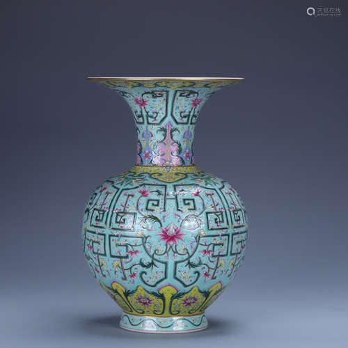 Qianlong of Qing Dynasty         Pastel bottle