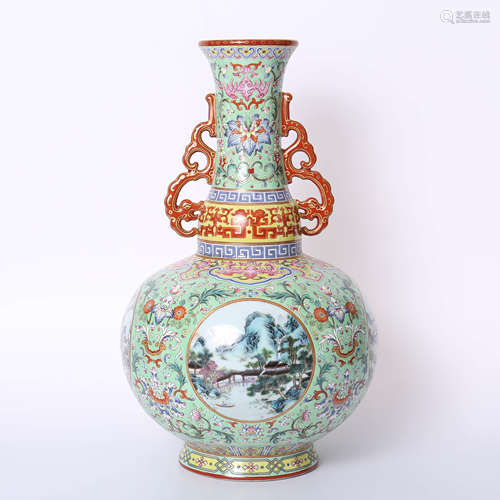 Qianlong of Qing Dynasty        Pastel bottle with two ears