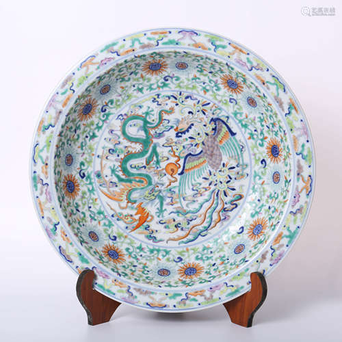 Yongzheng of Qing Dynasty     Famille rose large plate with dragon and phoenix pattern