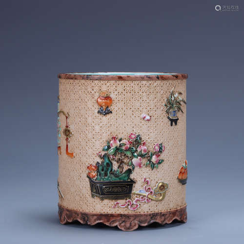 Qianlong of Qing Dynasty        Pastel pen holder