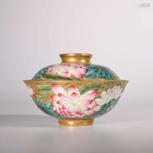 Qianlong of Qing Dynasty        Famille rose bowl