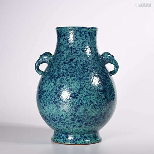 Qianlong of Qing Dynasty       Lujun glaze double ear bottle