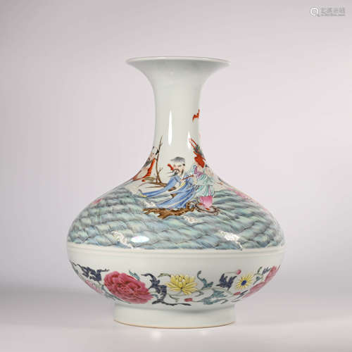 Yongzheng of Qing Dynasty        Pastel bottle