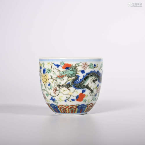 Qianlong of Qing Dynasty       Pink cup with dragon and phoenix pattern