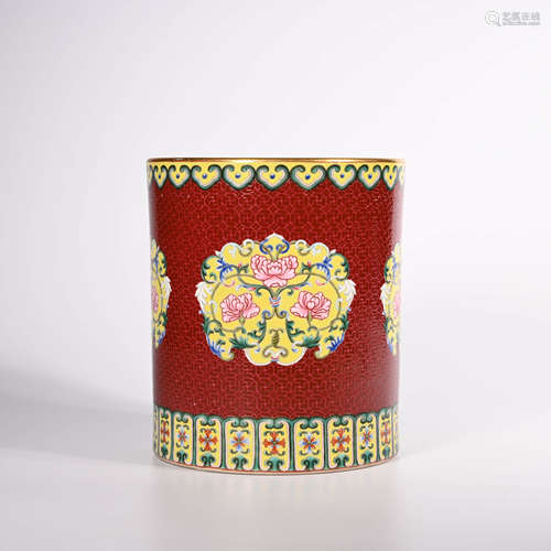 Qianlong of Qing Dynasty       Pastel pen holder