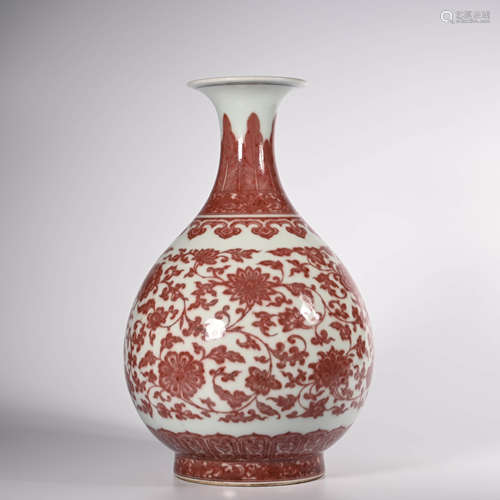 Qianlong of Qing Dynasty         Spring bottle with ruby in glaze