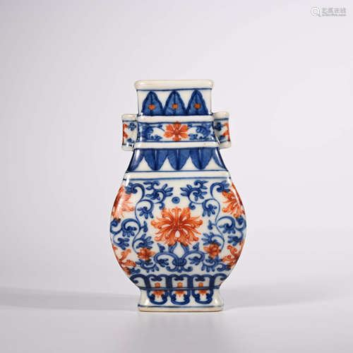 Qianlong of Qing Dynasty         Blue, white and red color bottle