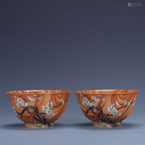 Qianlong of Qing Dynasty        A pair of imitation wooden bowls