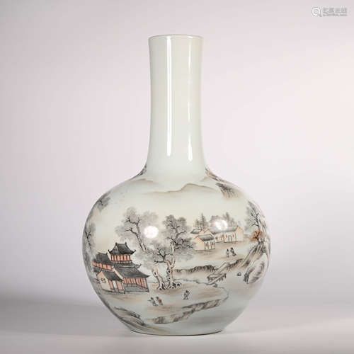 Qianlong of Qing Dynasty      Pastel bottle