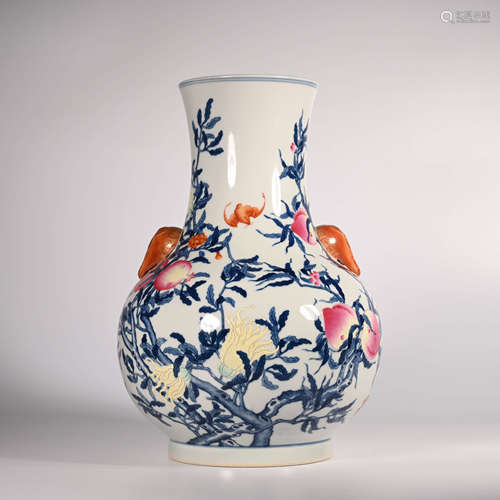 Yongzheng of Qing Dynasty     Blue and white pink bottle with two ears