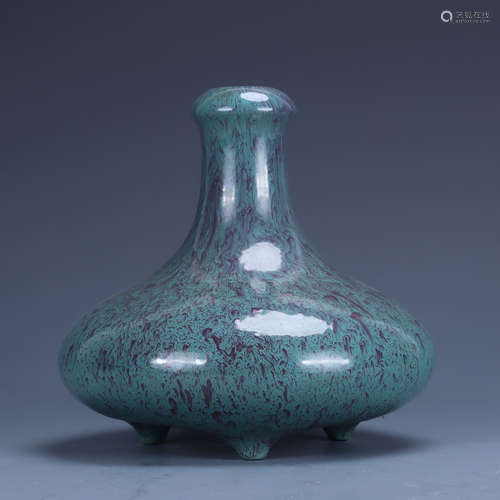 the Qing dynasty       Lujun glaze bottle