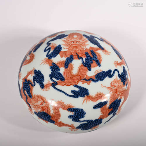 Yongzheng of Qing Dynasty       Blue and white dragon cover box