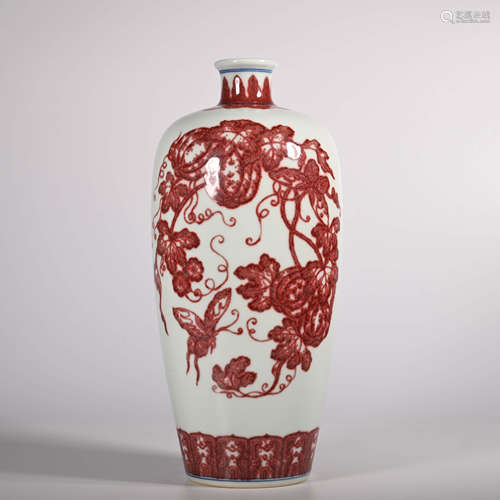 Yongzheng of Qing Dynasty      Underglaze red lantern bottle