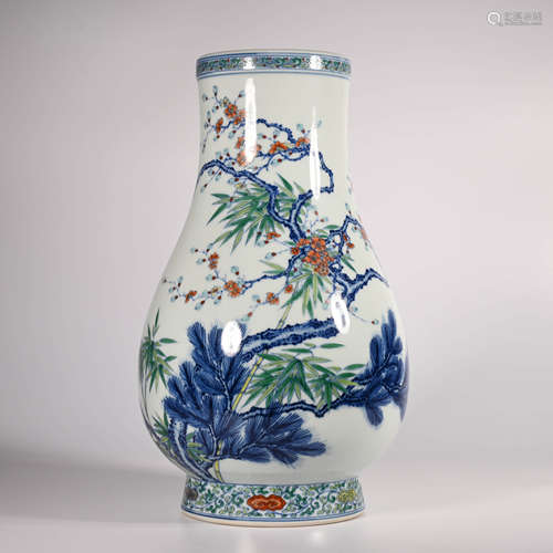 Yongzheng of Qing Dynasty       Pastel bottle