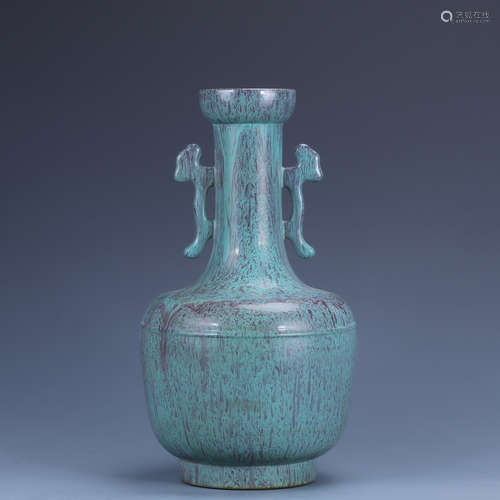 the Qing dynasty         Lujun glaze double ear bottle