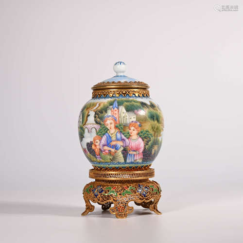 Qianlong of Qing Dynasty        Enamel figure jar