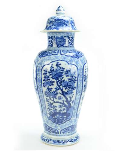Large Kangxi Blue and White Porcelain Covered Vase