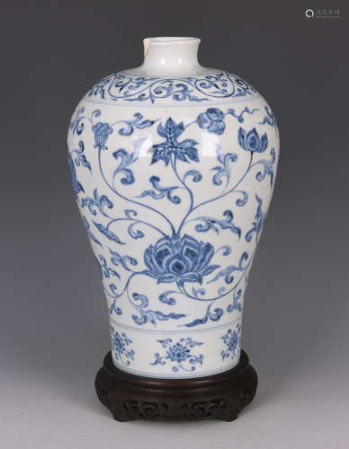 Fine And Rare Blue & White Porcelain Meiping Vase