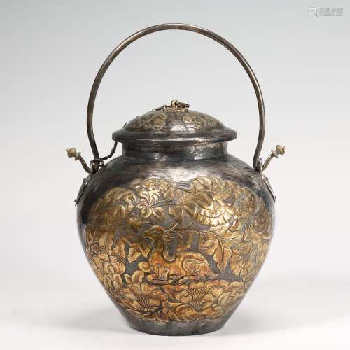 Tang Parcel-Gilt Silver Vessel With Handle