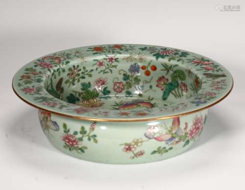 Exquisite Famille Rose Chrysanthemum Porcelain Bowl