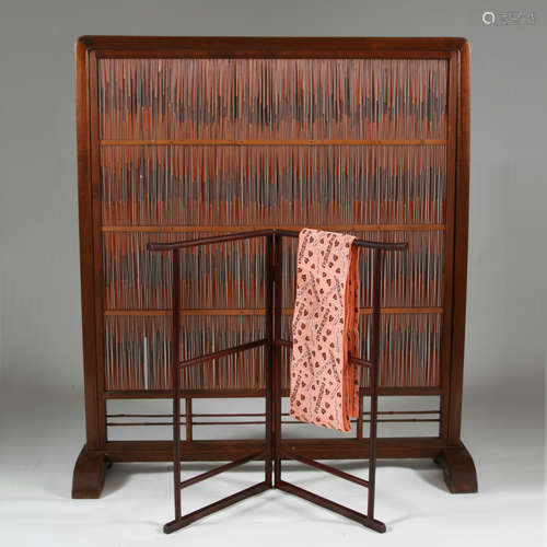 Japanese Low Bamboo/Wood Screen, Robe Holder & Obi