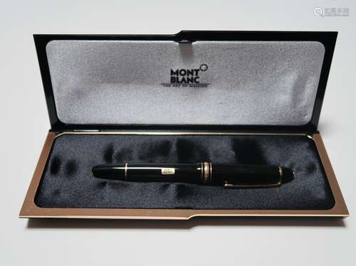 Mont Blanc Solitaire Ballpoint Pen