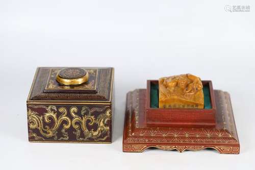 Carved Tianhuang Stone Dragon Seal With Lacquered Box