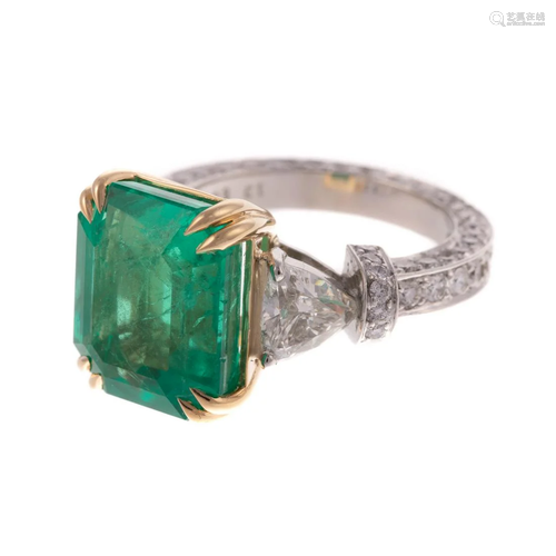 A 9.92 ct Colombian Emerald & Diamond Ring in 18K