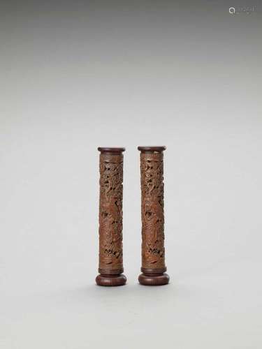 A Pair Of Carved Wood Parfumie…